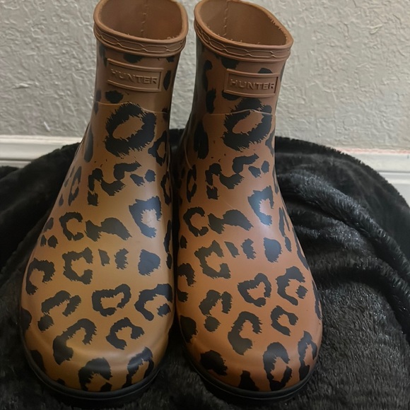 leopard print hunter rain boots
